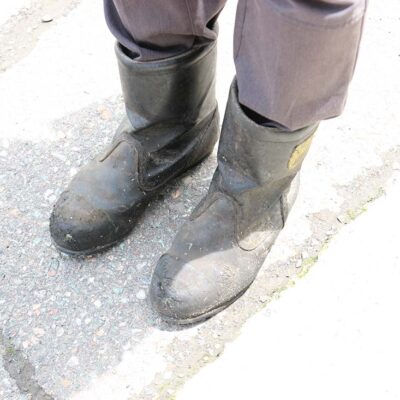 道路工事に必須の安全靴。